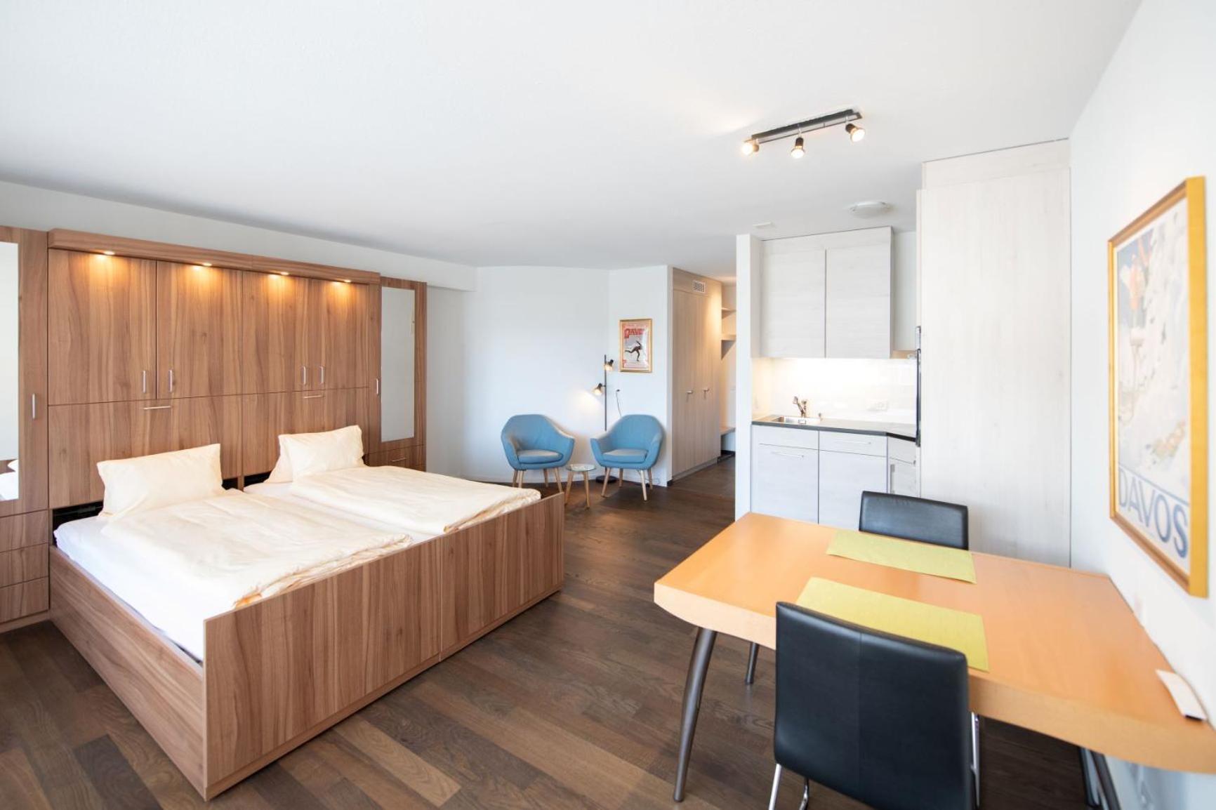 Ferienwohnungen, Carlton Am Park, Davos Platz Екстериор снимка