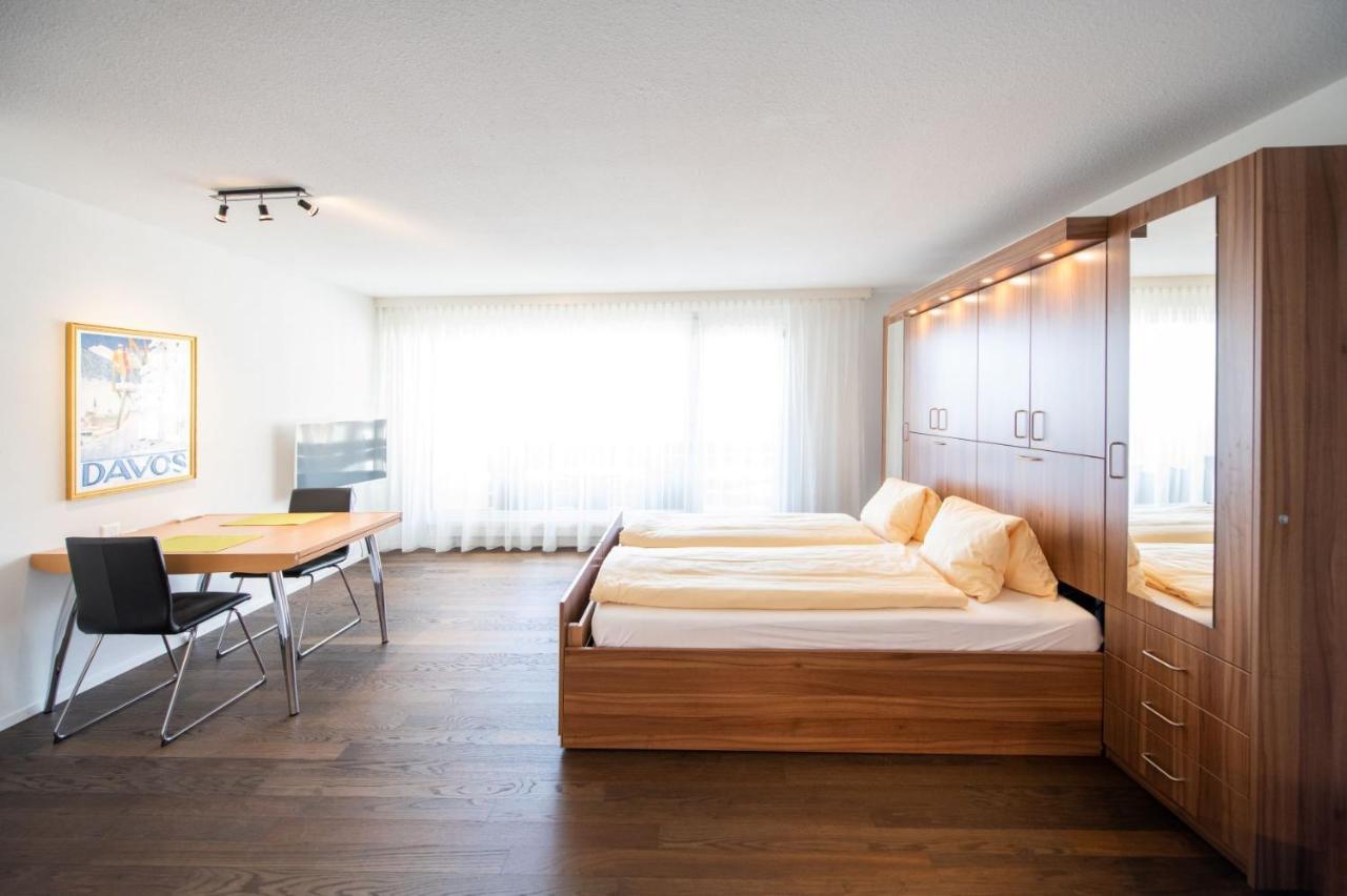Ferienwohnungen, Carlton Am Park, Davos Platz Екстериор снимка