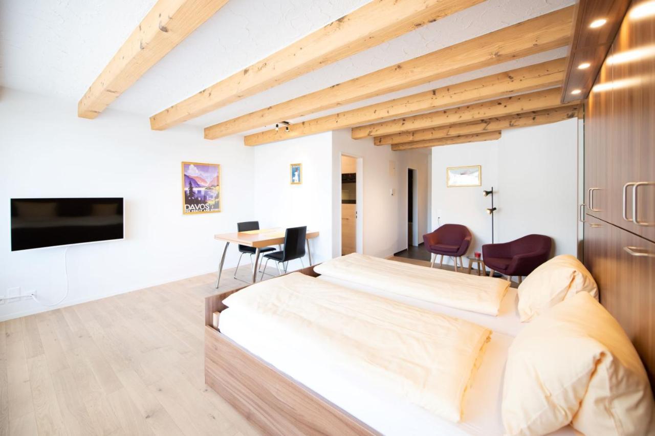 Ferienwohnungen, Carlton Am Park, Davos Platz Екстериор снимка