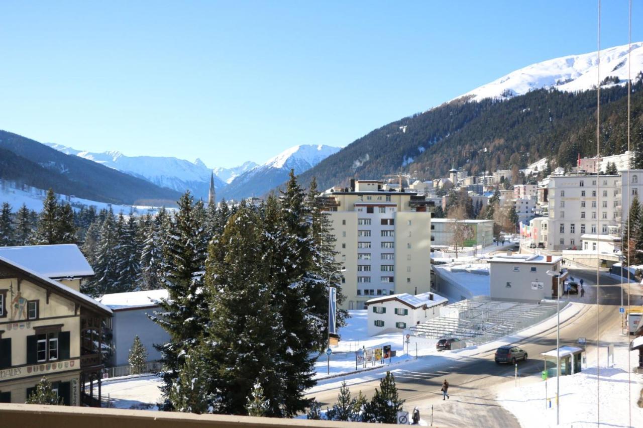 Ferienwohnungen, Carlton Am Park, Davos Platz Екстериор снимка
